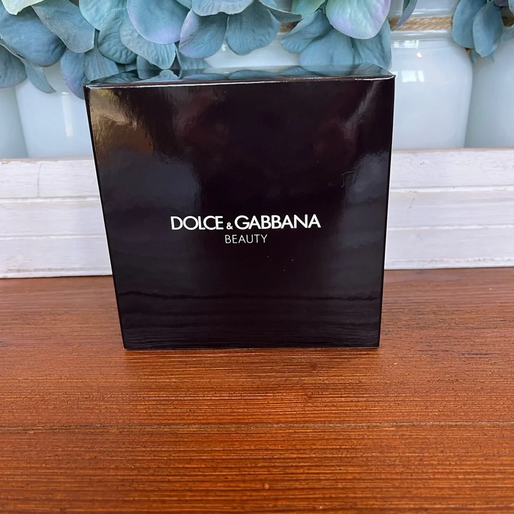 NWT Dolce & Gabbana Queen Jewelry Case with box